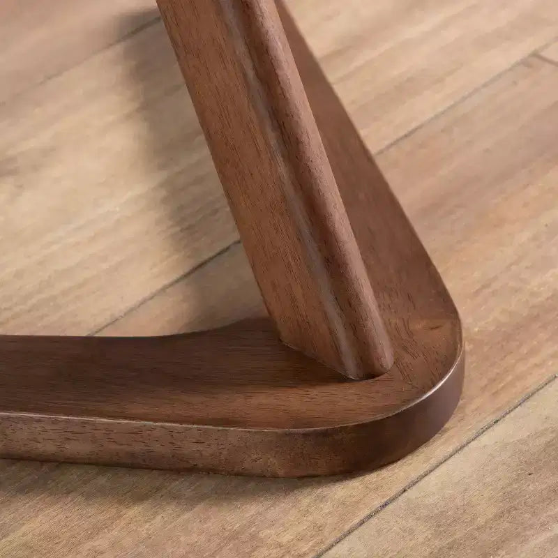 Table d'appoint moderne avec chaise noyer