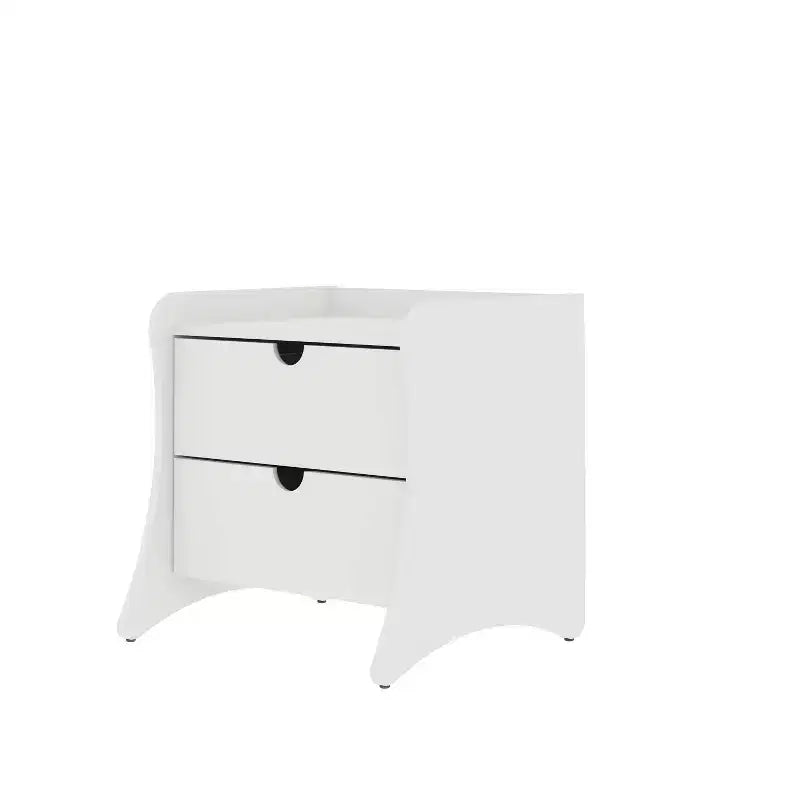 Chambre avec Commode et Table de Chevet