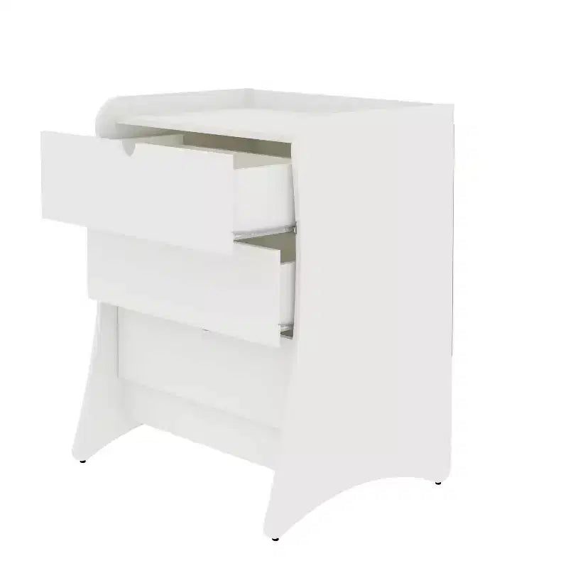 Chambre avec Commode et Table de Chevet