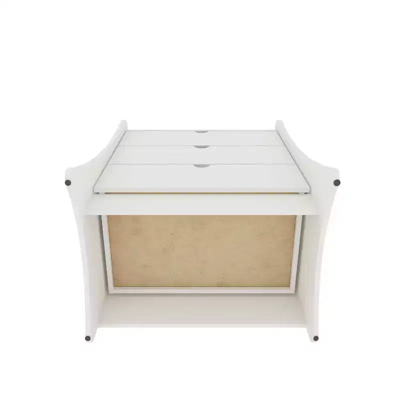 Chambre avec Commode et Table de Chevet