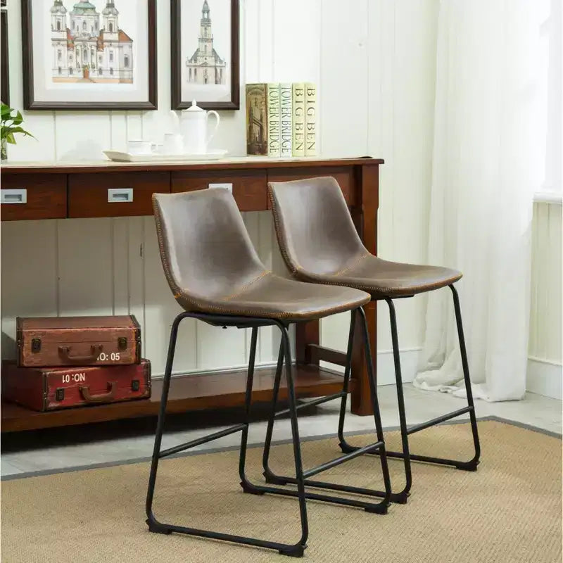Tabourets de comptoir en cuir vintage