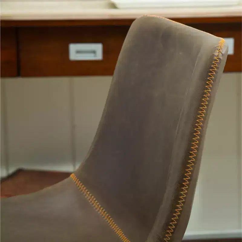Tabourets de comptoir en cuir vintage